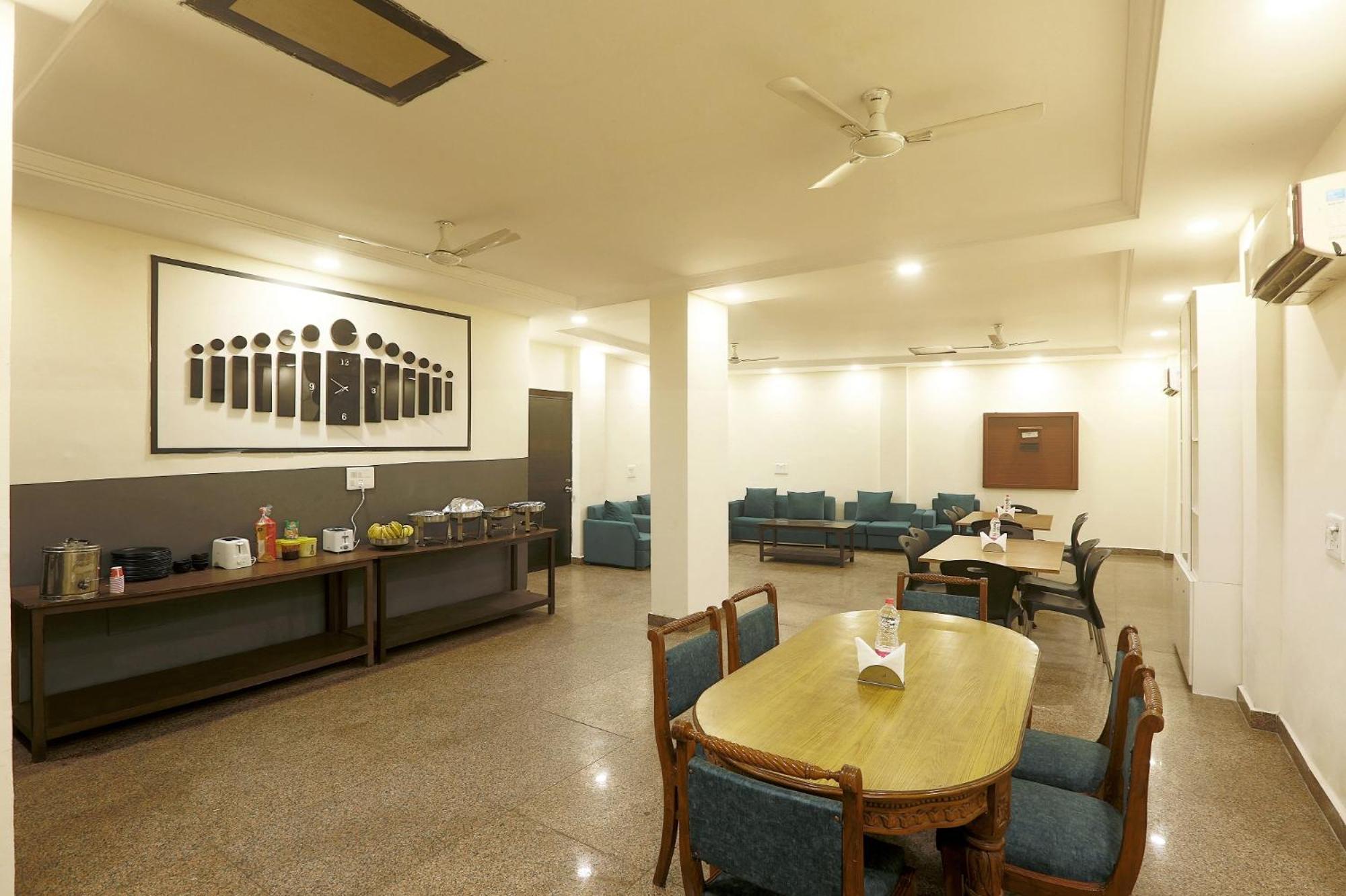 Hotel Skywood At Airport Nueva Delhi Exterior foto