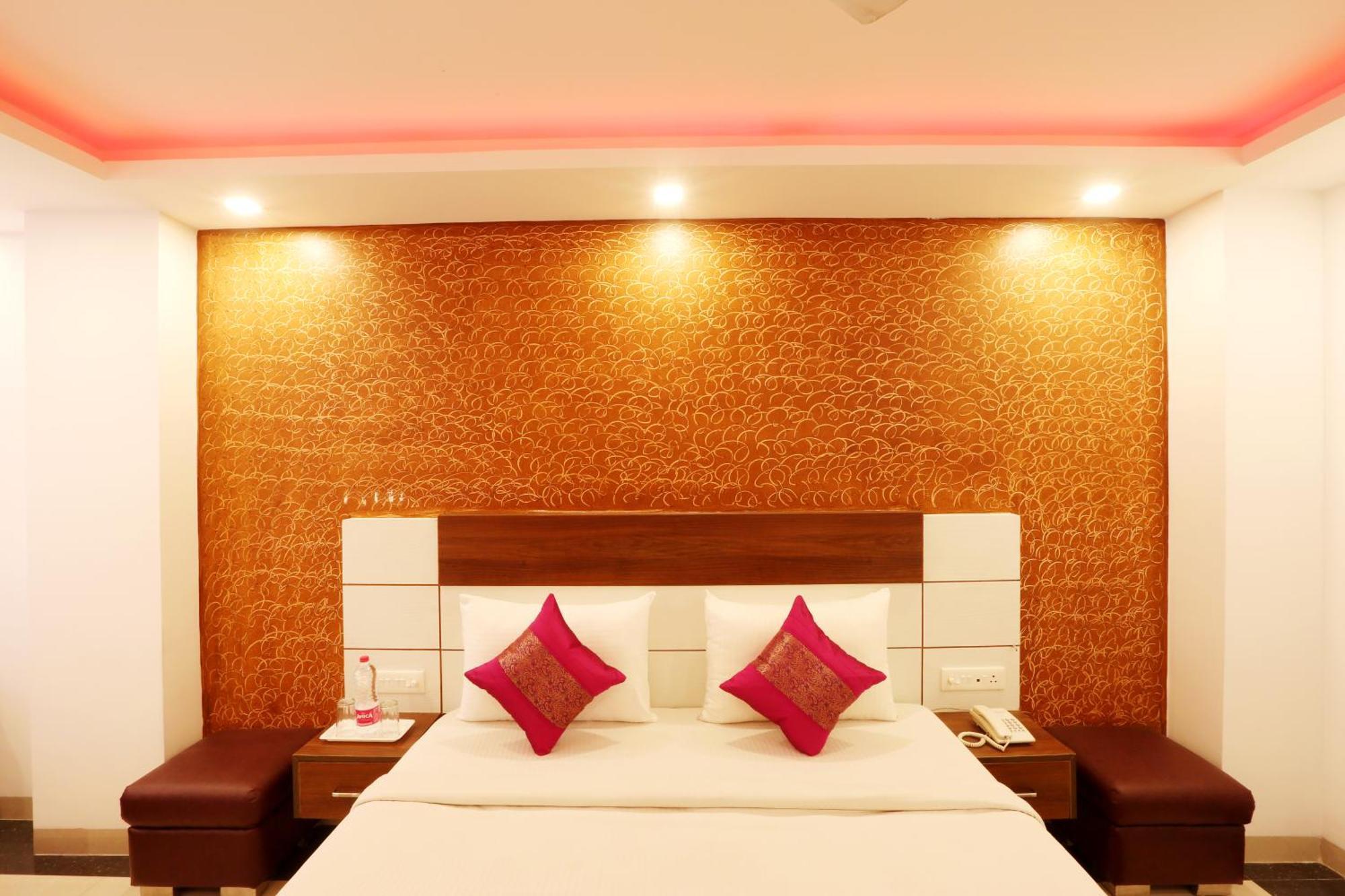Hotel Skywood At Airport Nueva Delhi Exterior foto